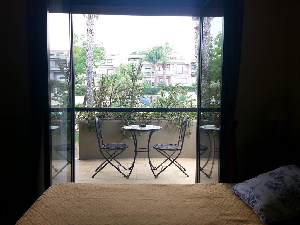 Porto Ulisse Bed and Breakfast Catania Exteriör bild