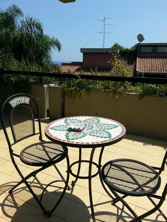 Porto Ulisse Bed and Breakfast Catania Exteriör bild