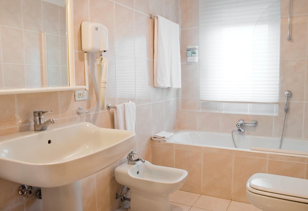 Porto Ulisse Bed and Breakfast Catania Exteriör bild