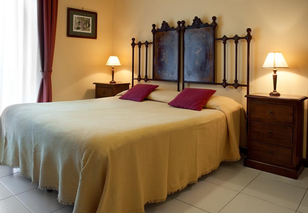 Porto Ulisse Bed and Breakfast Catania Exteriör bild