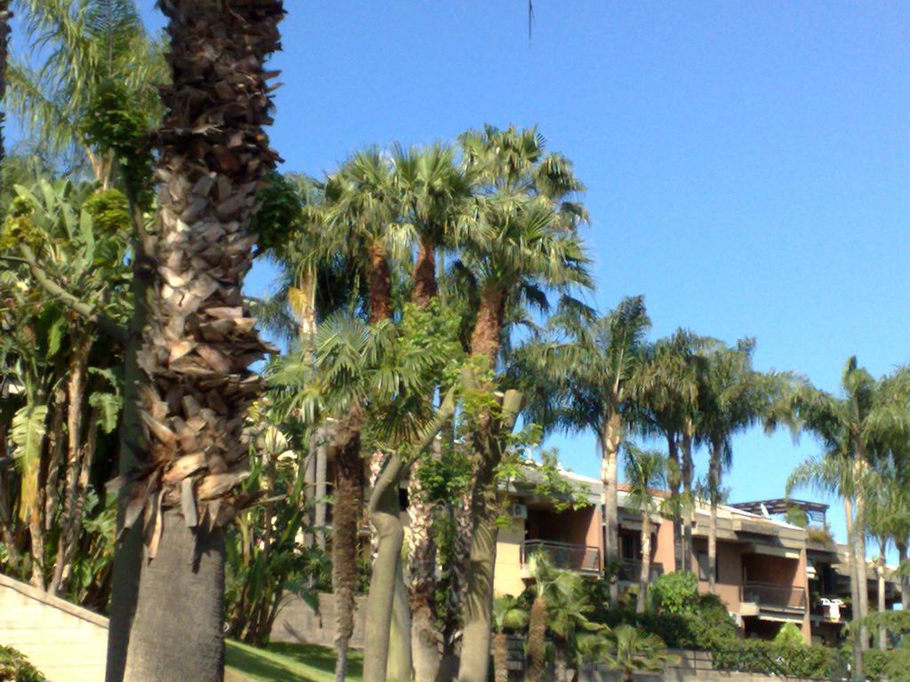 Porto Ulisse Bed and Breakfast Catania Exteriör bild